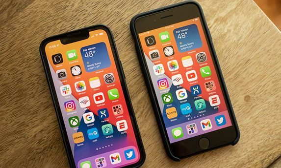 Лучший компактный смартфон в 2022 году, iPhone 13 mini или iPhone SE 2022